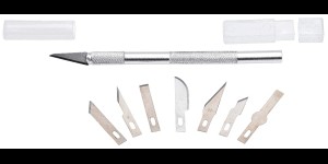 Scalpel mis en différentes formes et tailles