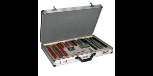 Boîte d’essai avec 260 verres de mesure avec cerclage en métal et raitement antirefl et