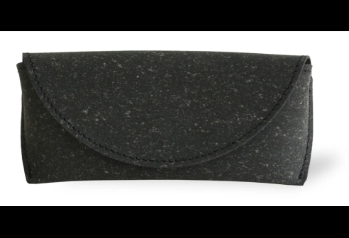 JOHAN noir – Étui - Fabriqué à partir de déchets de cuir recyclés et de matériaux de reliure naturels.